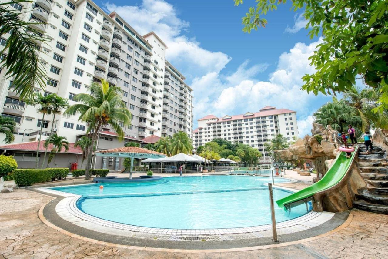 Maison Seaview Suites Port Dickson Exteriör bild