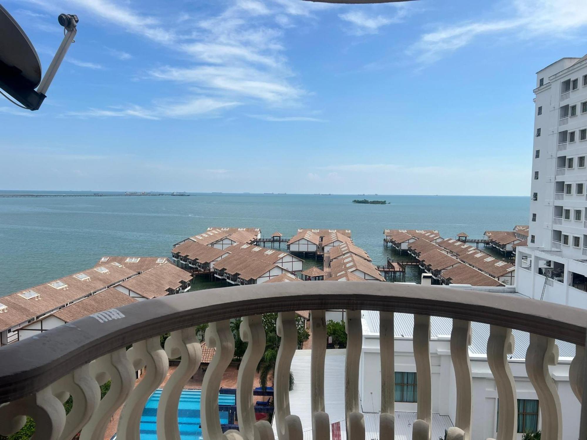 Maison Seaview Suites Port Dickson Exteriör bild